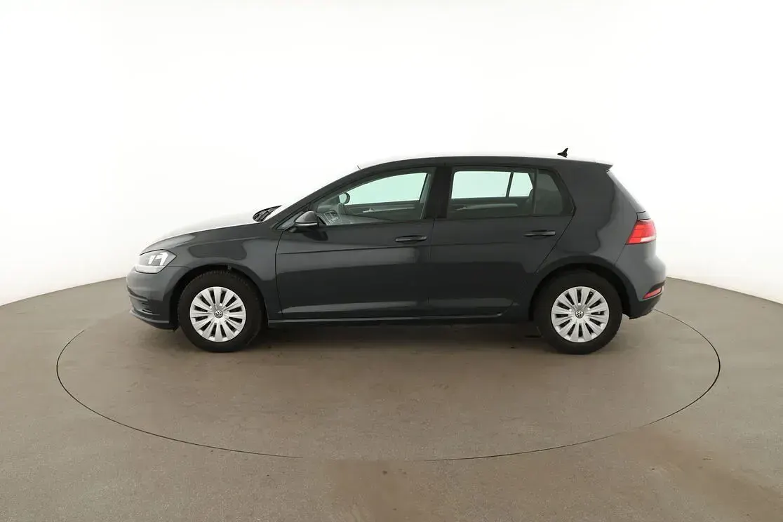Gebraucht VW Golf VII Trendline 86 PS (63 kW) 2018 Grau Limousine