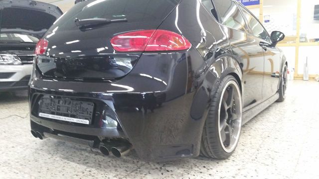 Gebraucht Seat Leon CUPRA 449 PS (330 kW) 2009 Schwarz metallic Limousine