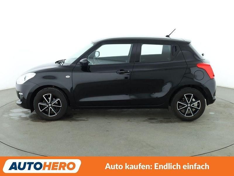 Gebraucht Suzuki Swift Club 90 PS (66 kW) 2019 Schwarz Kleinwagen