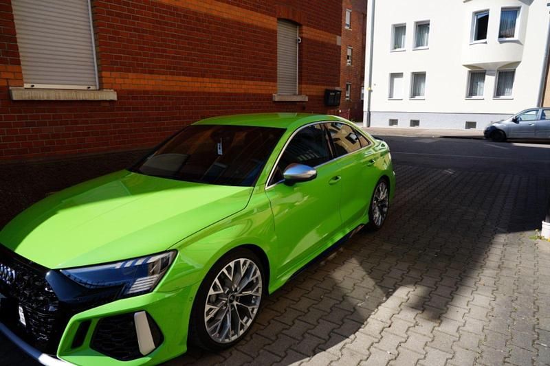 Gebraucht Audi RS3 Sport 400 PS (294 kW) 2023 Grün Limousine