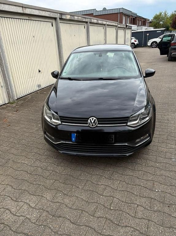 Second-hand VW Polo Comfortline 75 CP (55 kW) 2015 Negru Berlinǎ
