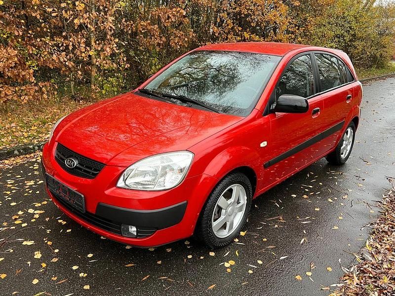 Orange Gebraucht 2008 Kia Rio Attract Limousine | 2.950 € (Fairer Preis) - Bild 1/4