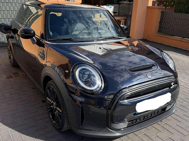Gebraucht Mini Cooper SE 135 kW (184 PS) 2022 Schwarz Kleinwagen
