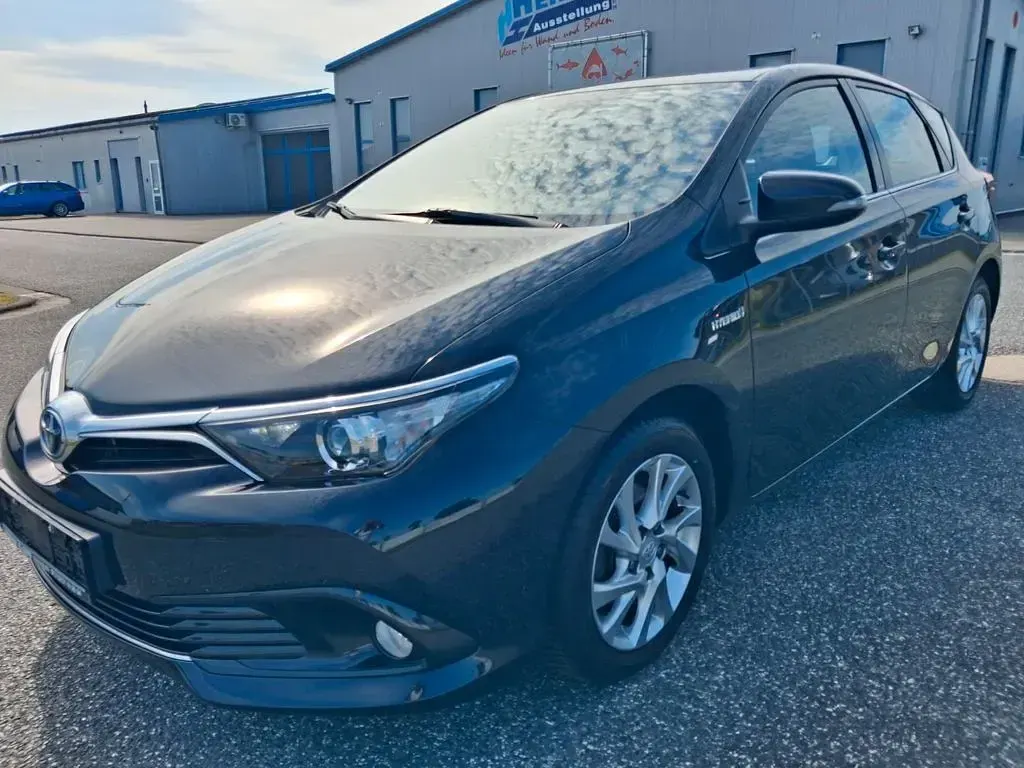 Gebraucht Toyota Auris Hybrid Edition-S 99 PS (72 kW) 2016 Schwarz Limousine