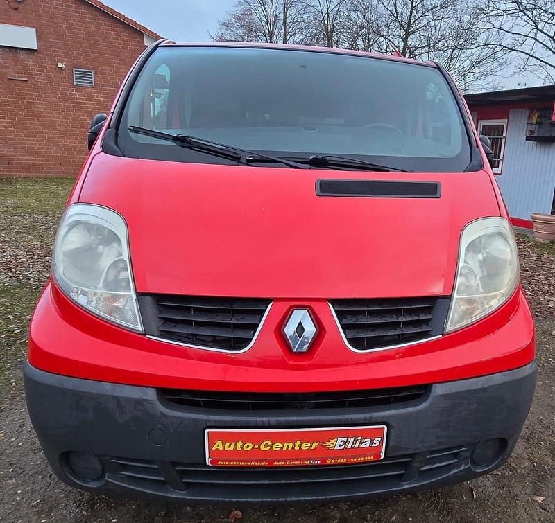 Gebraucht Renault Trafic 90 PS (66 kW) 2008 Rot Van / Kleinbus