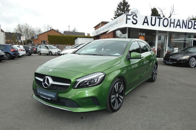 Grün Gebraucht 2016 Mercedes A200 Limousine | 13.899 € (Fairer Preis) - Bild 1/4