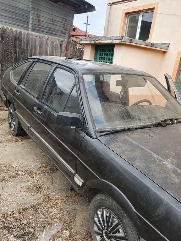 Second-hand VW Passat 75 CP (55 kW) 1982 Negru Berlinǎ
