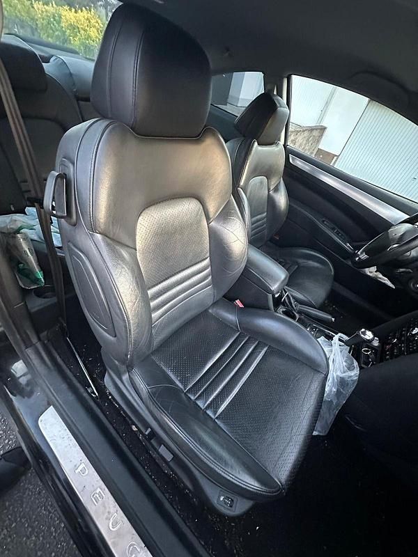 Gebraucht Peugeot 407 Coupe Platinum 241 PS (177 kW) 2009 Schwarz Coupé