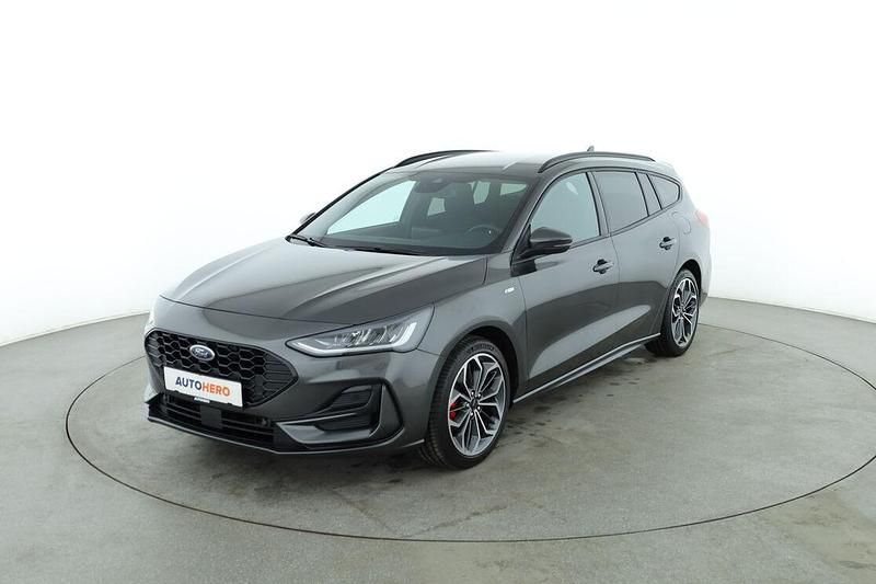 Gebraucht Ford Focus ST-Line 155 PS (114 kW) 2022 Grau Kombi