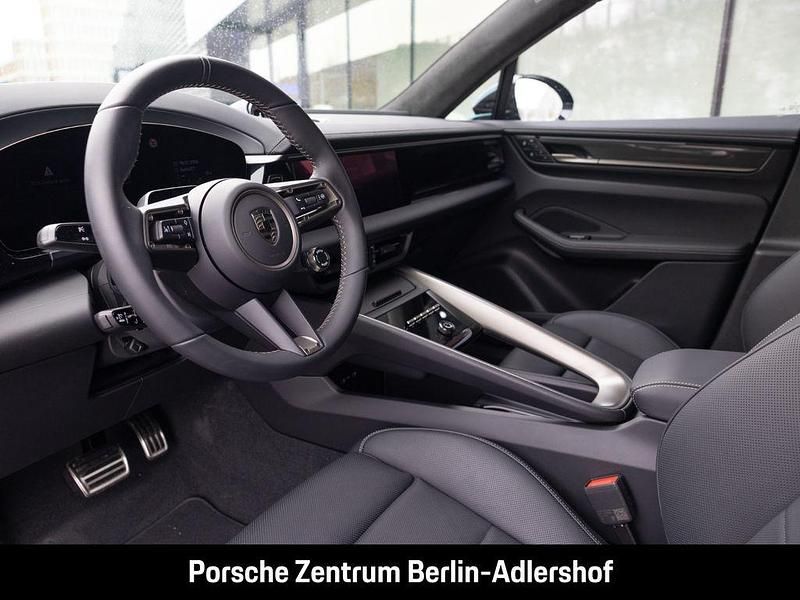 Neu Porsche Macan Turbo 469 kW (639 PS) 2026 Schwarz SUV