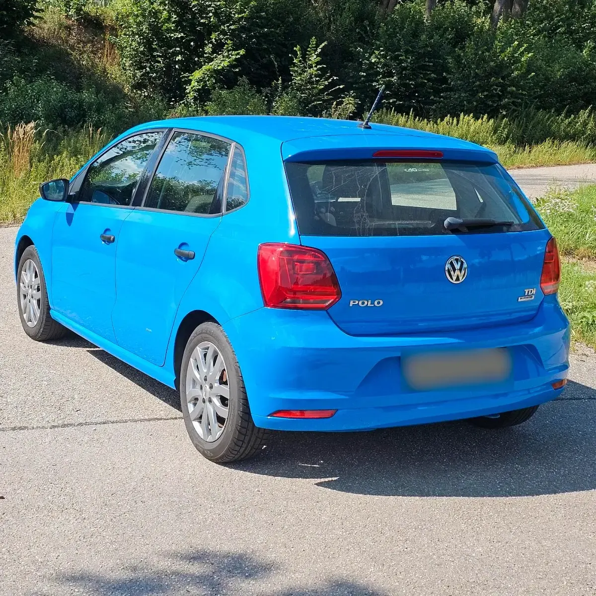 Gebraucht VW Polo 75 PS (55 kW) 2015 Blau Kleinwagen