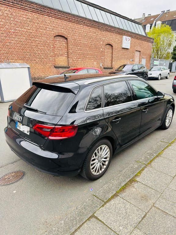 Gebraucht Audi A3 Ambiente 150 PS (110 kW) 2015 Schwarz Limousine