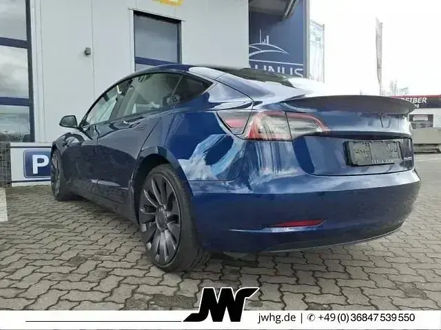 Używany Tesla Model 3 Performance 461 kW (627 KM) 2022 Niebieski Sedan/Limuzyna