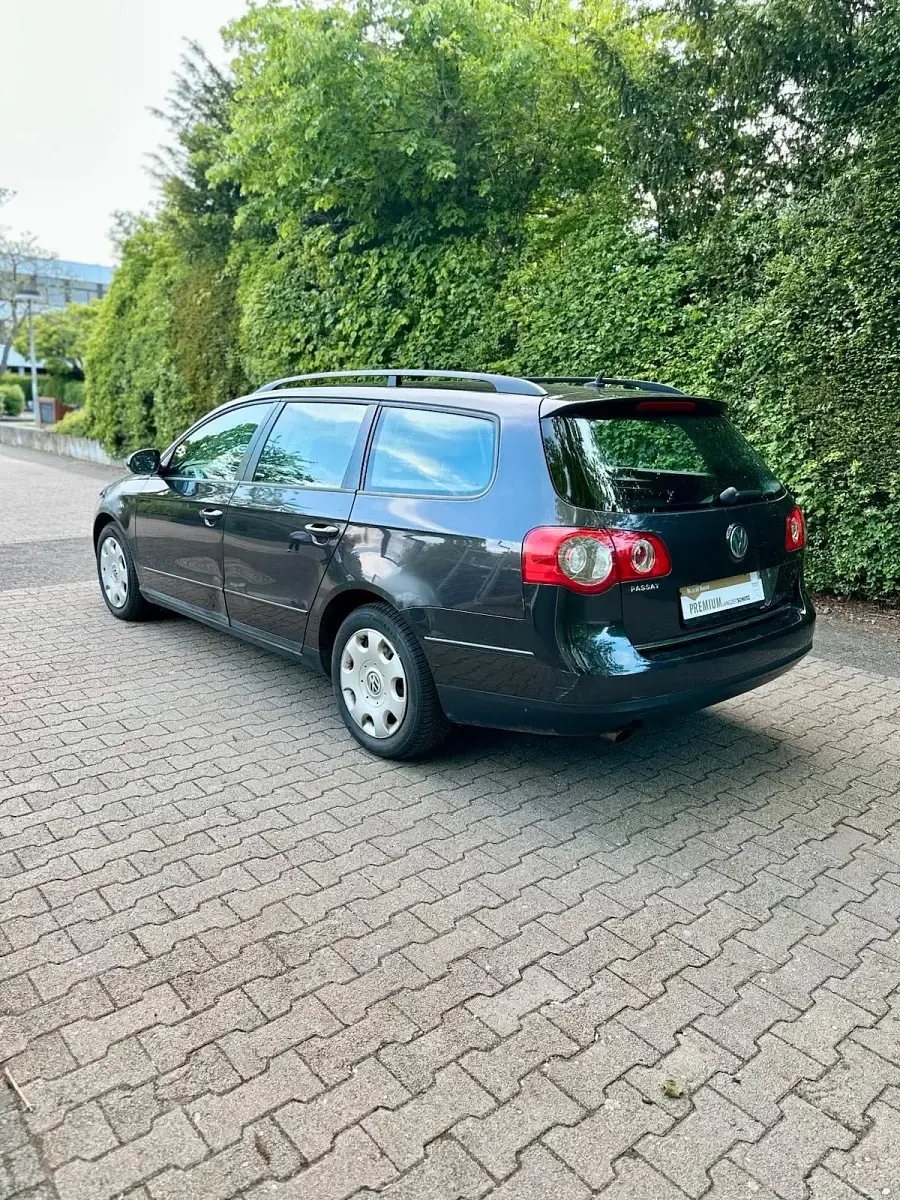Gebraucht VW Passat 116 PS (85 kW) 2005 Schwarz Kombi