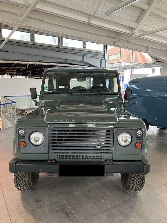 Gebraucht Land Rover Defender 122 PS (89 kW) 2013 Grün Kombi