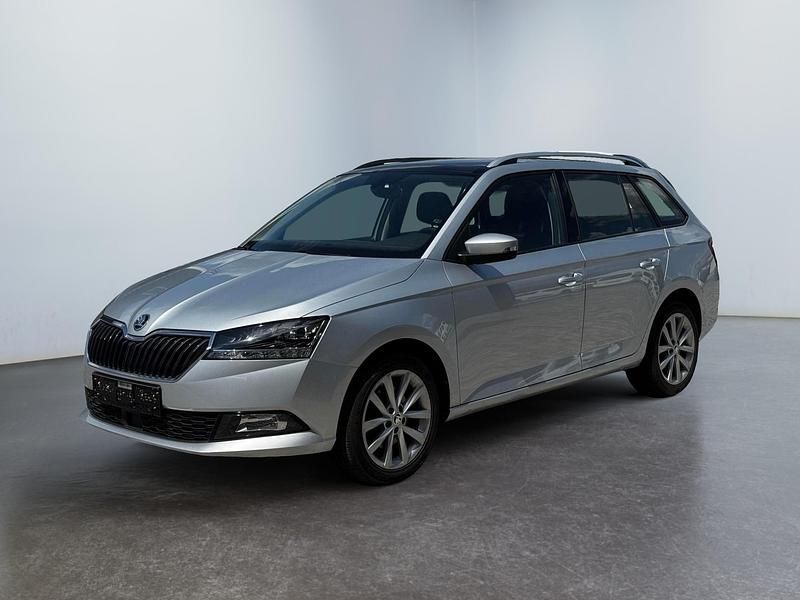 Brilliantsilber metallic Gebraucht 2021 Skoda Fabia Style Kombi | 16.900 € (Fairer Preis) - Bild 1/4