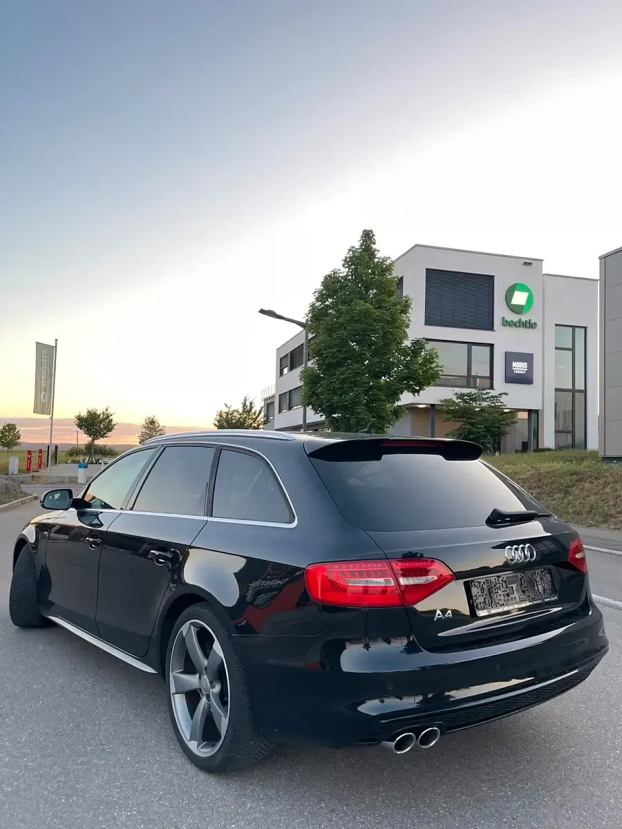 Gebraucht Audi A4 S-Line 190 PS (139 kW) 2015 Schwarz Kombi