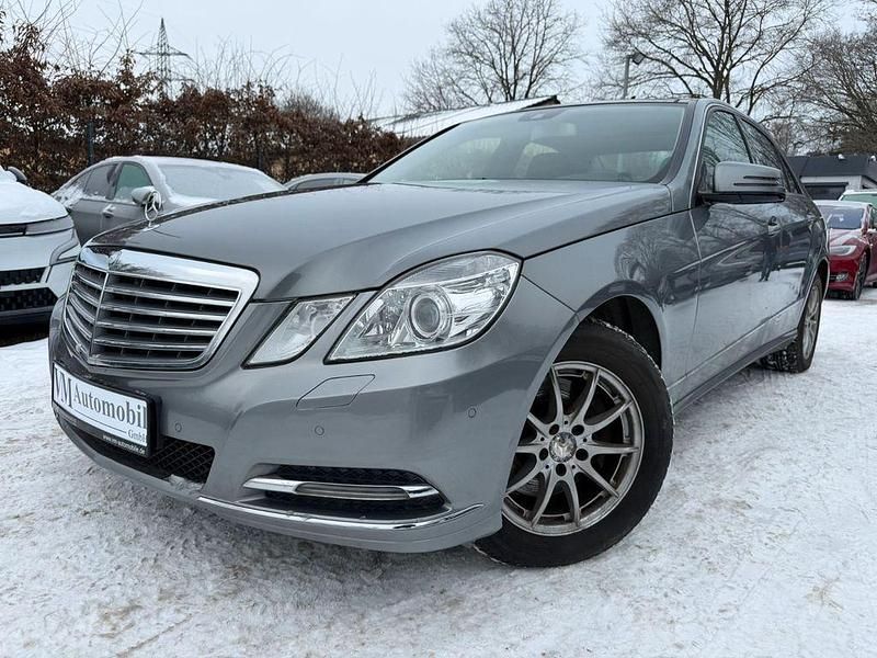 Usata Mercedes E300 252 CV (185 kW) 2012 Grigio Berlina