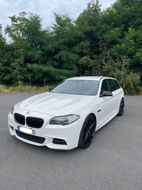 Weiß Gebraucht 2014 BMW M550 Performance Limousine | 16.999 € (Fairer Preis) - Bild 1/4