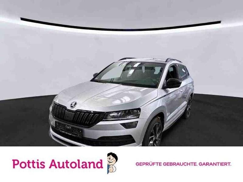 Brilliantsilber metallic Gebraucht 2021 Skoda Karoq SportLine SUV | 28.777 € (Fairer Preis) - Bild 1/3