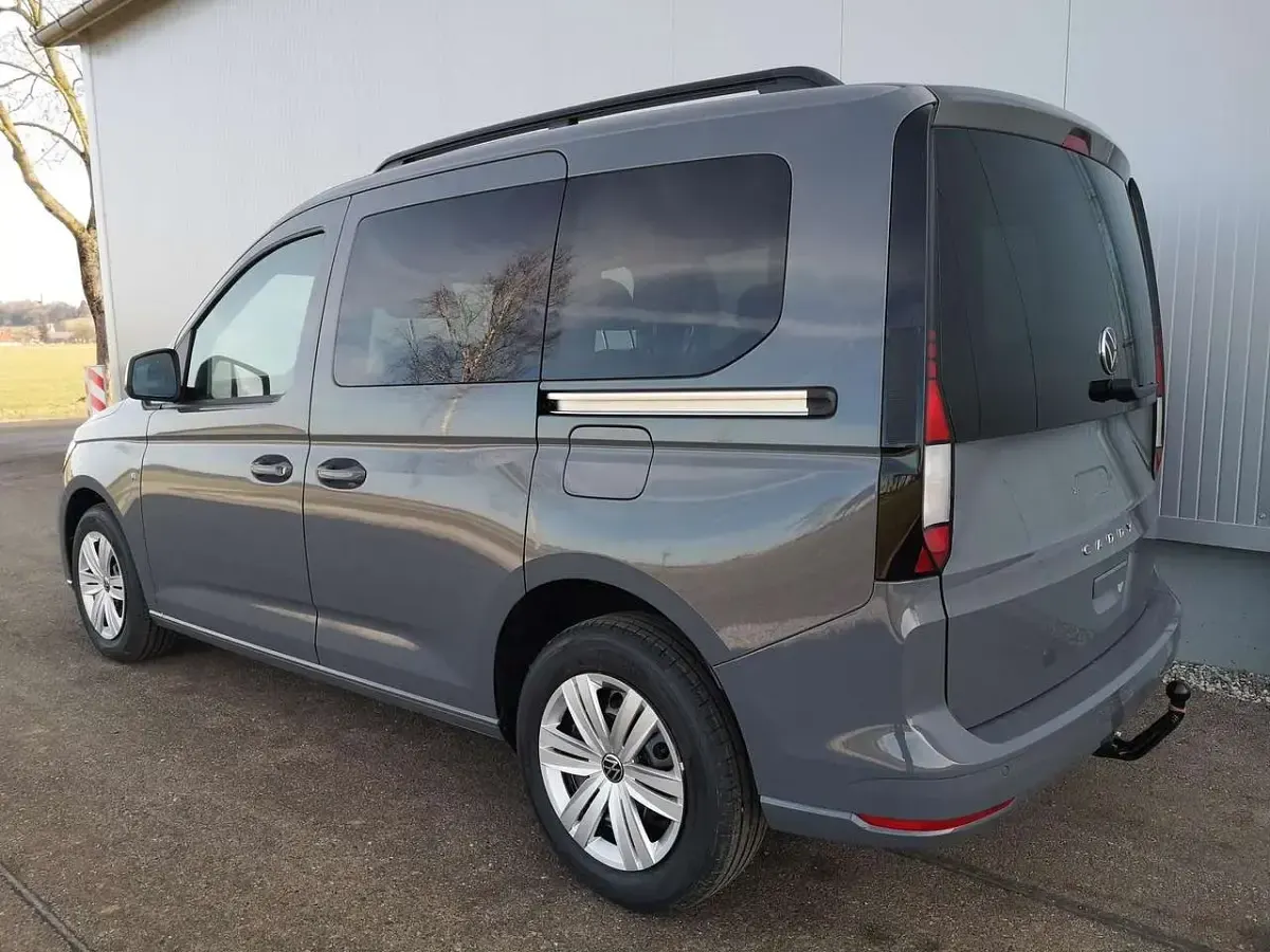 Neu VW Caddy Basis 122 PS (89 kW) 2026 Puregrey Van / Kleinbus