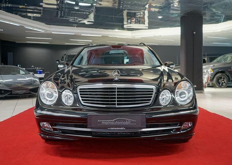 Schwarz Gebraucht 2004 Mercedes E320 Avantgarde Limousine | 9.630 € (Teuer) - Bild 1/4