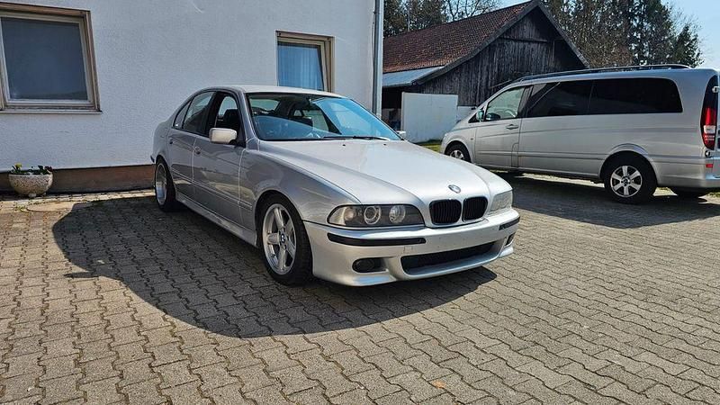 Gebraucht BMW 525 Performance 163 PS (119 kW) 2002 Silber Limousine