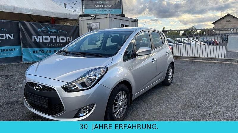 Silber Gebraucht 2015 Hyundai ix20 Classic Van / Kleinbus | 6.600 € (Guter Preis) - Bild 1/4