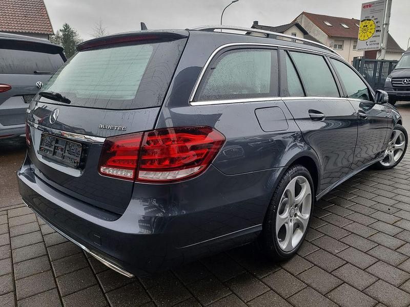 Gebraucht Mercedes E350 Sport 258 PS (189 kW) 2015 Grau Limousine