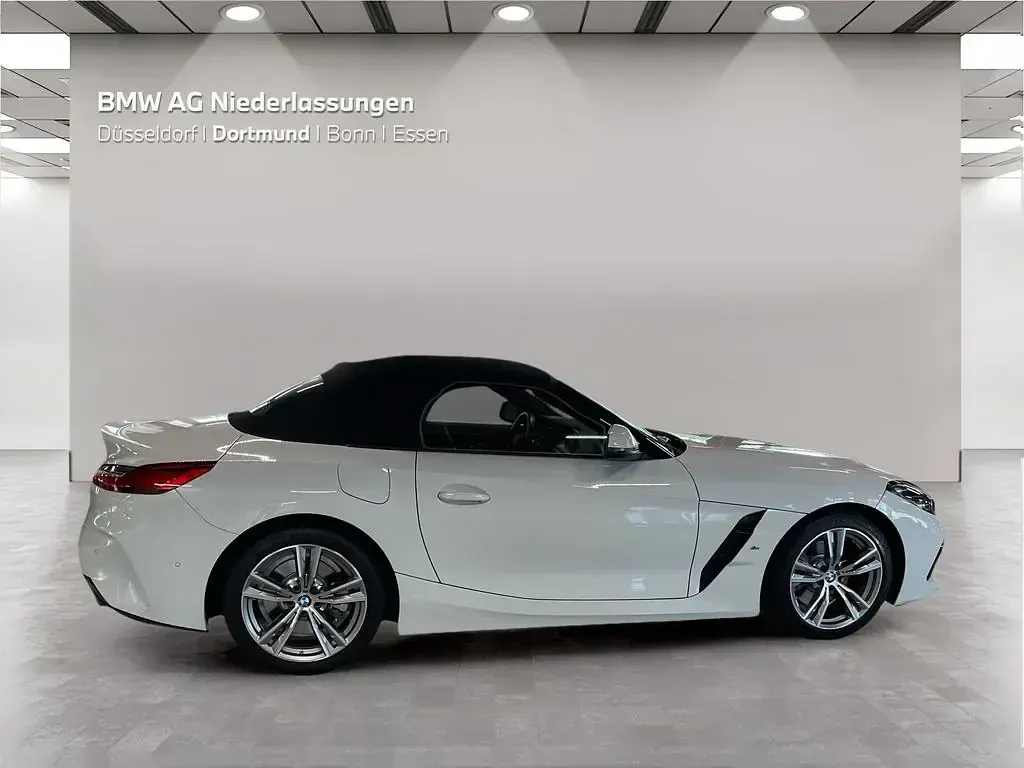 Gebraucht BMW Z4 Sport Line 197 PS (144 kW) 2023 Weiß Cabrio