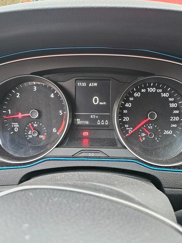 Gebraucht VW Passat 150 PS (110 kW) 2015 Silber Kombi