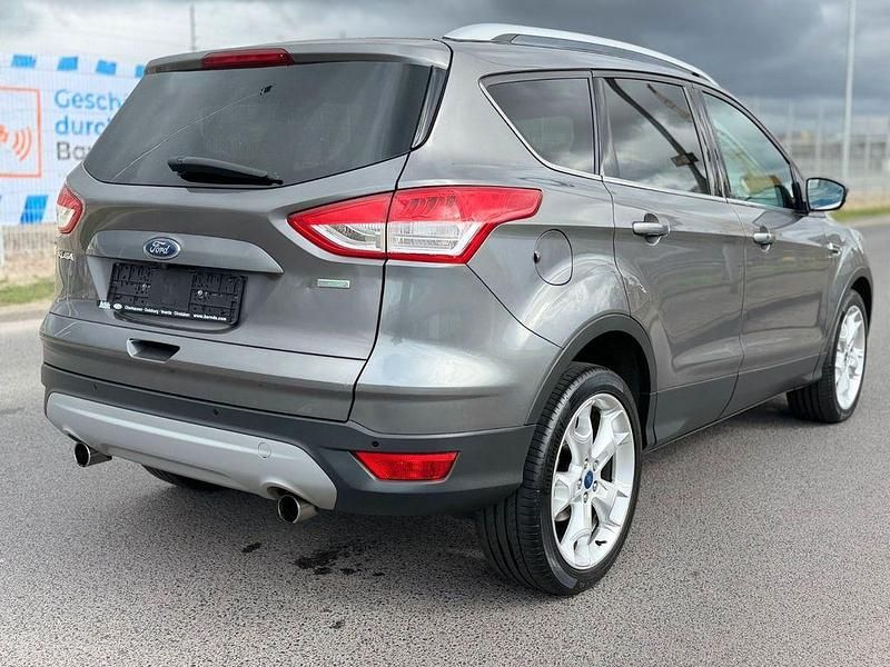 Gebraucht Ford Kuga Titanium 150 PS (110 kW) 2013 Grau SUV