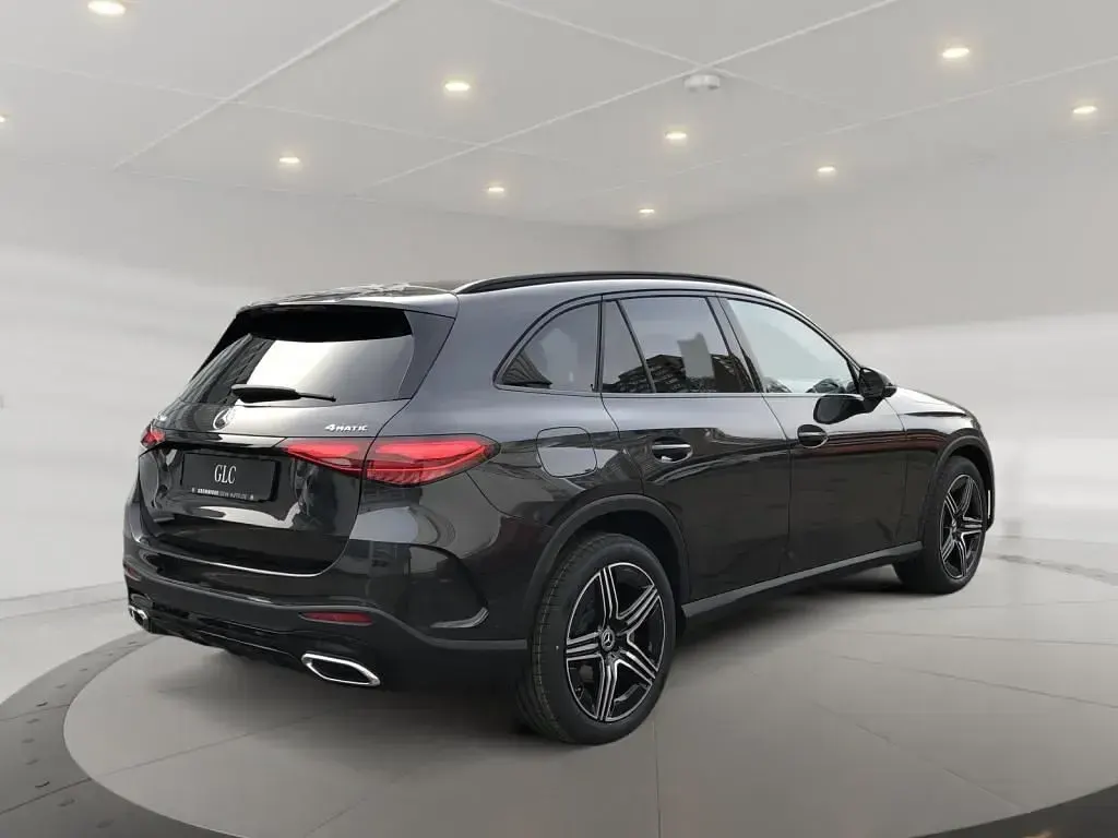 Gebraucht Mercedes GLC200 AMG 204 PS (150 kW) 2025 Grau metalliclack graphitgrau SUV