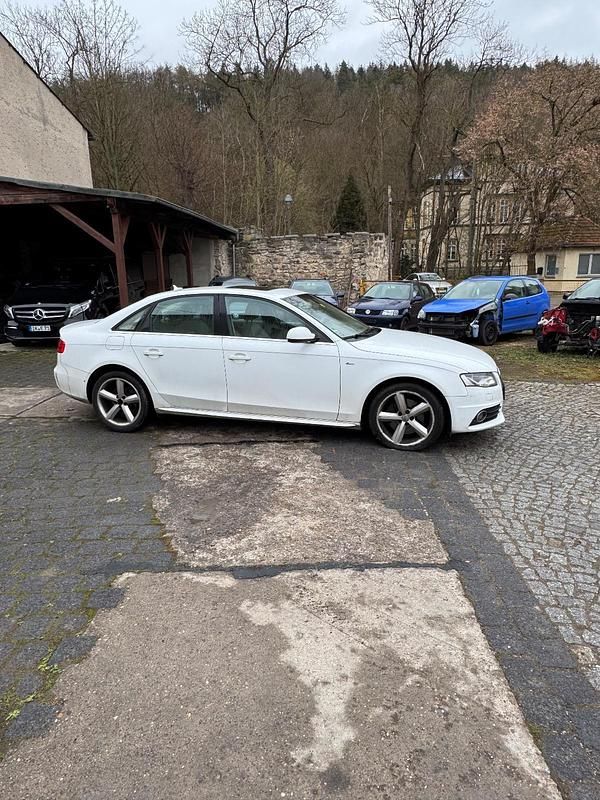 Gebraucht Audi A4 S-Line 211 PS (155 kW) 2012 Weiß Limousine