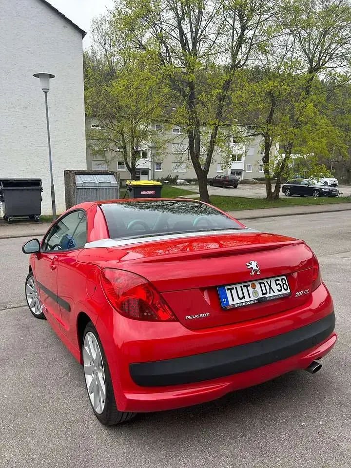 Gebraucht Peugeot 207 CC 120 PS (88 kW) 2013 Rot Cabrio