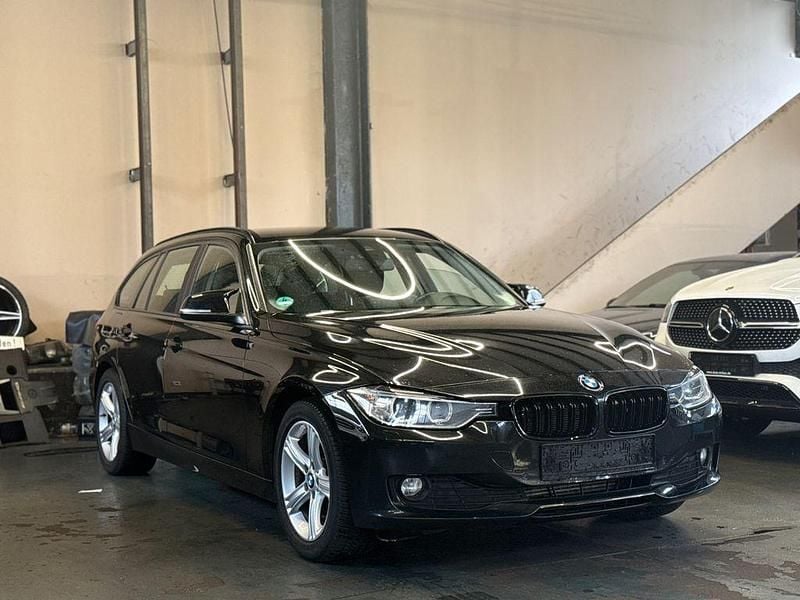 Gebraucht BMW 320 Comfort Edition 184 PS (135 kW) 2013 Schwarz Kombi