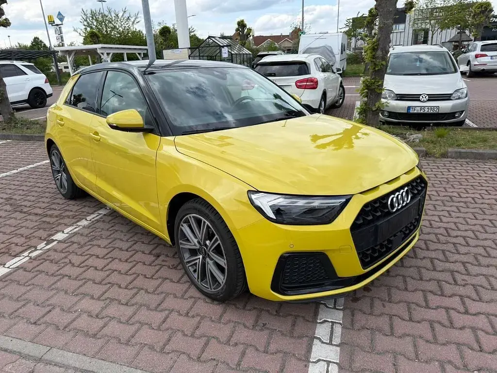 Gebraucht Audi A1 Sportback 95 PS (69 kW) 2023 Gelb Kleinwagen