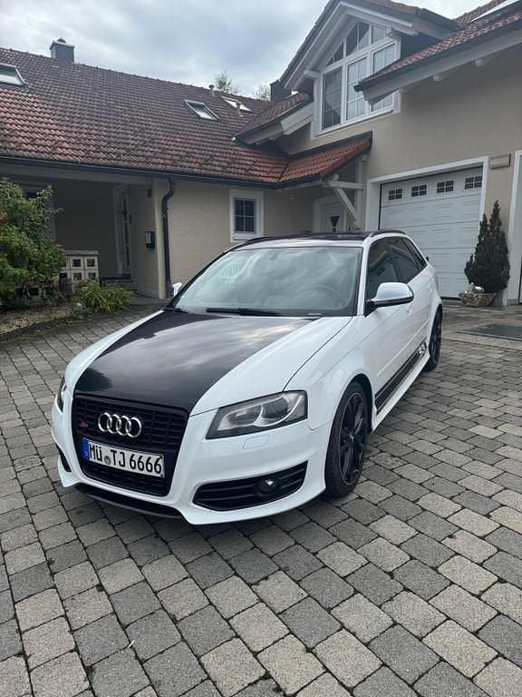 Weiß Gebraucht 2008 Audi S3 Exclusive Limousine | 9.450 € (Fairer Preis) - Bild 1/4