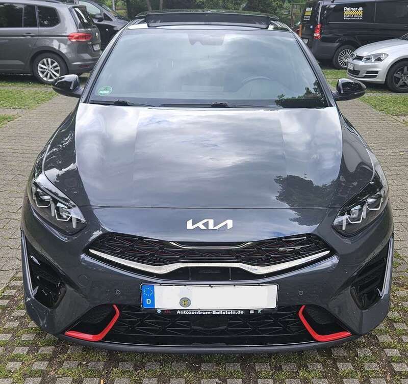 Grau Gebraucht 2021 Kia Ceed GT Comfort Limousine | 22.500 € (Guter Preis) - Bild 1/4