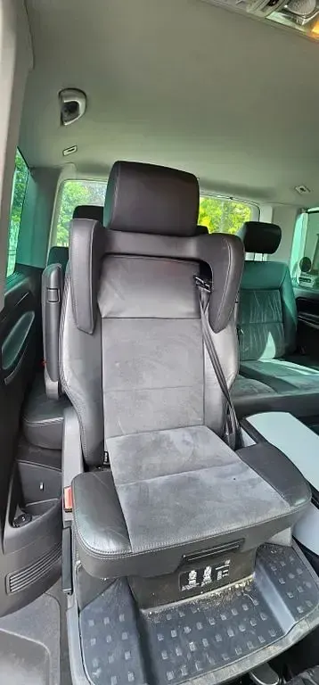 Gebraucht VW Multivan Highline 179 PS (131 kW) 2015 Schwarz Van / Kleinbus