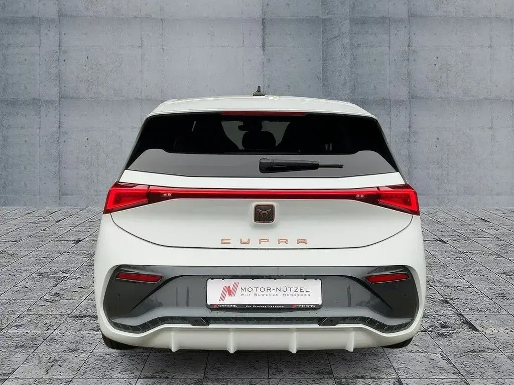 Second-hand Cupra Born 169 kW (231 CP) 2026 Alb Hatchback
