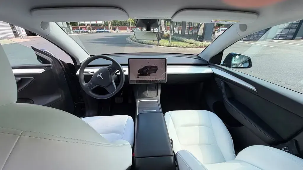 Gebraucht Tesla Model Y RWD 188 kW (256 PS) 2023 Grau SUV