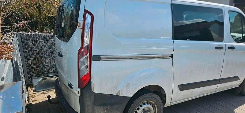 Usado Ford Transit Custom 101 HP (74 kW) 2015 Branco Monovolume