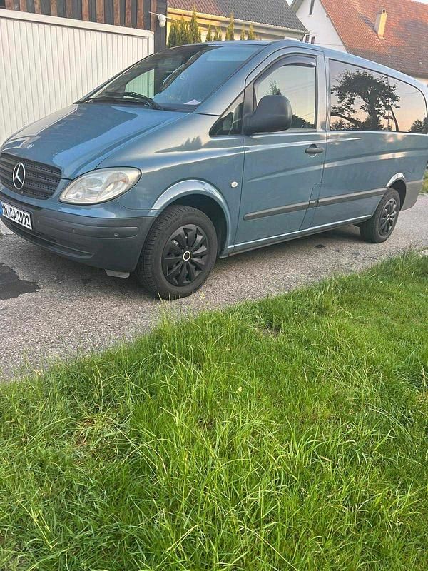 Blau Gebraucht 2008 Mercedes Vito Van / Kleinbus | 5.950 € (Superpreis) - Bild 1/4