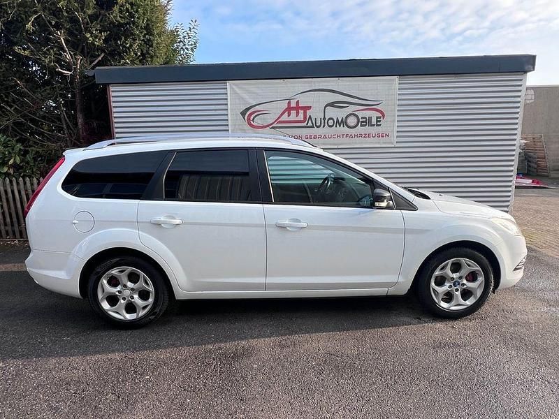 Gebraucht Ford Focus 101 PS (74 kW) 2011 Kombi