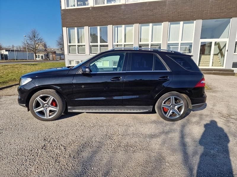 Gebraucht Mercedes ML350 258 PS (189 kW) 2013 Schwarz SUV