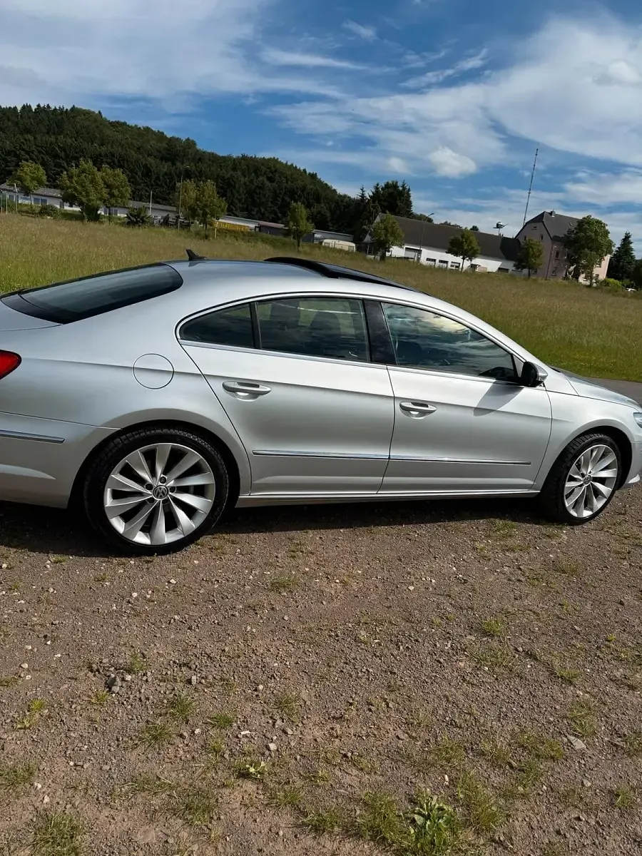 Gebraucht VW Passat 160 PS (117 kW) 2009 Silber Limousine