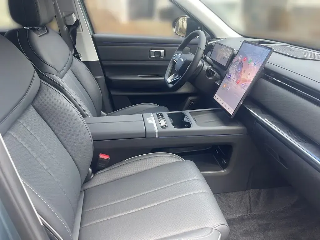 Neu Jaecoo 7 204 PS (150 kW) 2025 Grau SUV