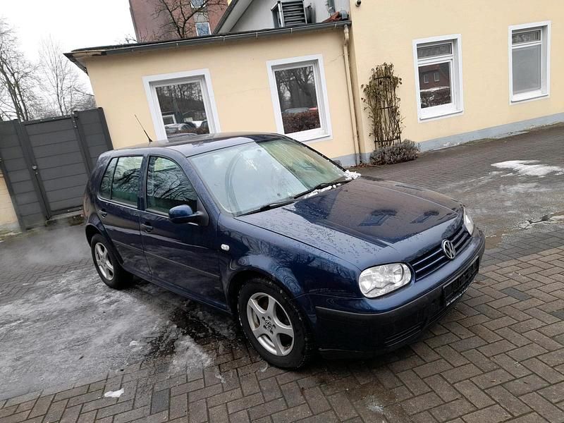 Gebraucht VW Golf IV 100 PS (73 kW) 2002 Blau Limousine