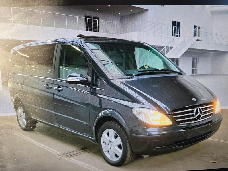 Schwarz Gebraucht 2007 Mercedes Viano Van / Kleinbus | 6.999 € (Superpreis) - Bild 1/4